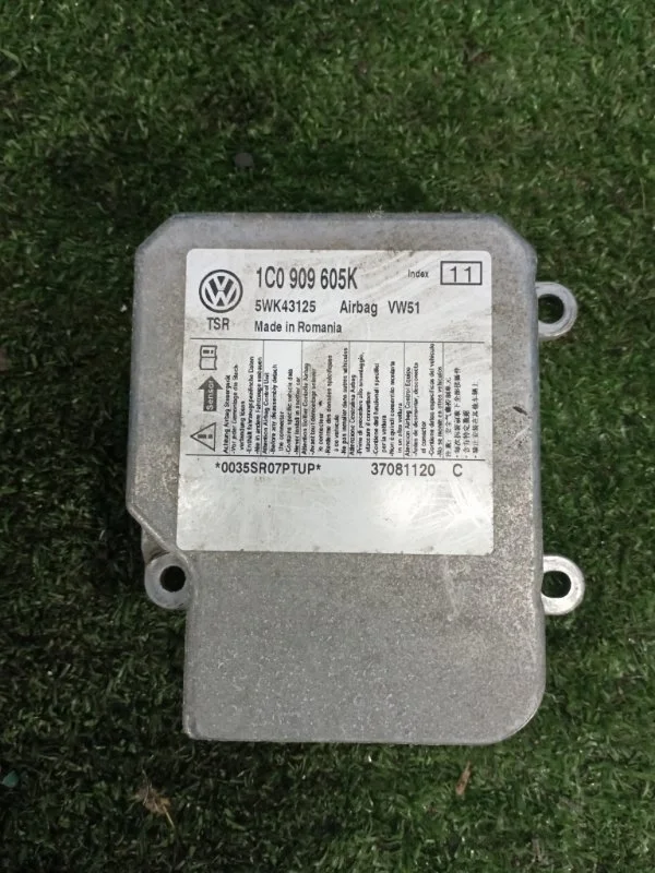 Блок управления AIR BAG Skoda Roomster 2006-2015