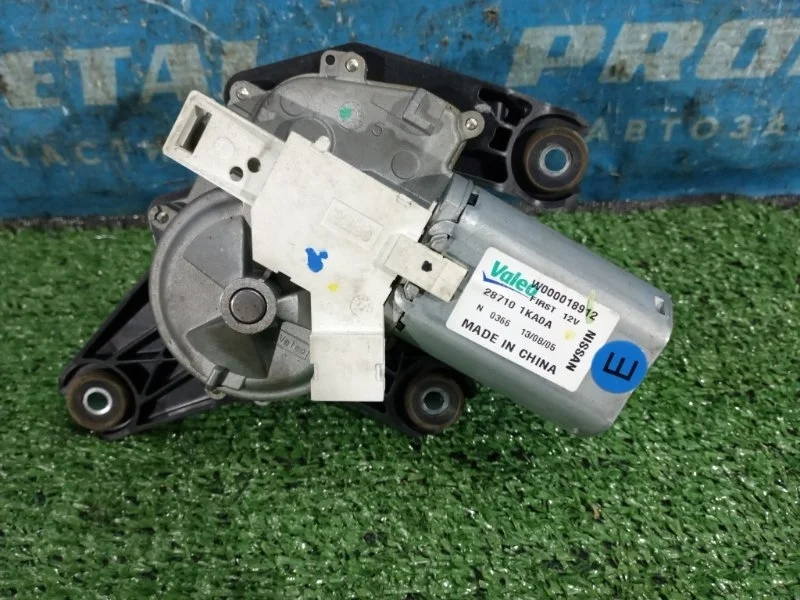 Моторчик стеклоочистителя задний Nissan Juke F15