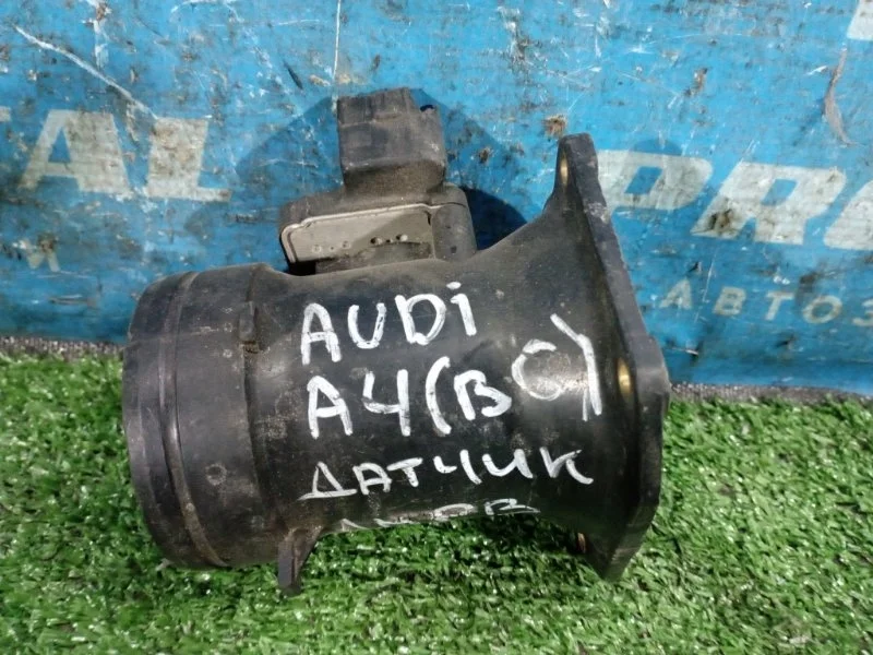 Датчик расхода воздуха Audi A4 B5 1994-2001
