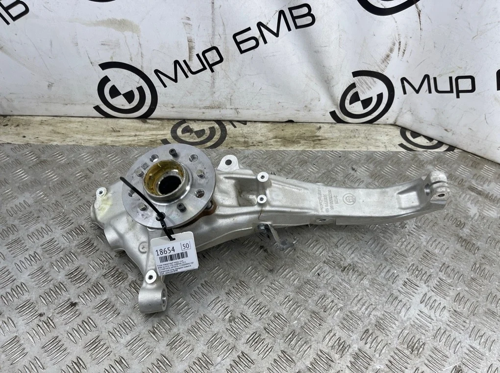 Кулак поворотный BMW X6 LCI 2023 F96