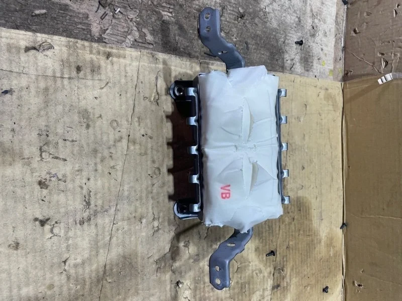 Подушка безопасности пассажирская (в торпедо) Toyota Land Cruiser 2010 7396060170 URJ200 1VD-FTV 4.5, передняя правая