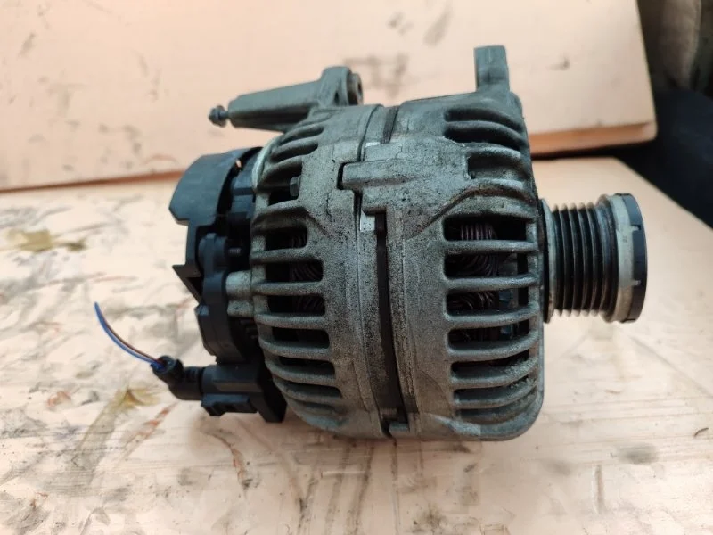 Генератор volkswagen golf 6 CBZ 2012