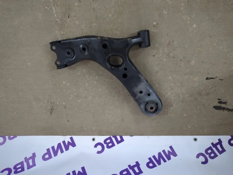 Рычаг Toyota Mark X Zio NA10 2AZ 2010