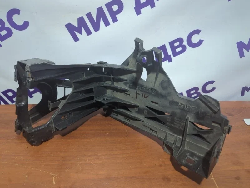 Кронштейн фары передний правый BMW 5-series F10