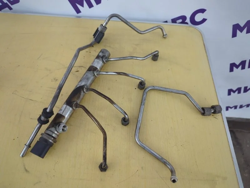 Топливная рампа BMW 5 F10 N20B20 2012