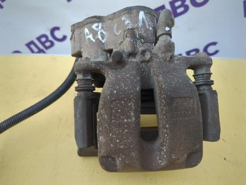 Суппорт тормозной задний правый audi a8 D3 BHT