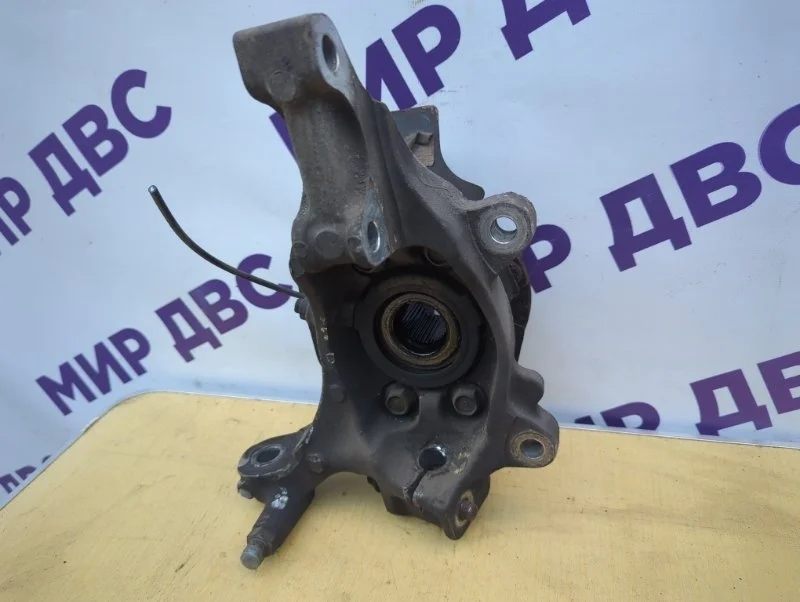 Кулак поворотный передний левый Nissan Murano Z51