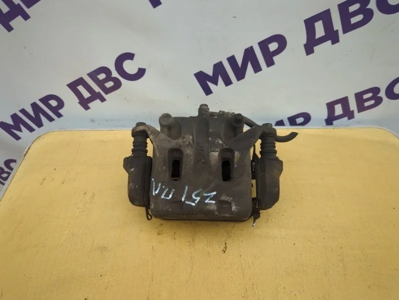 Тормозной суппорт передний левый Nissan Murano Z51
