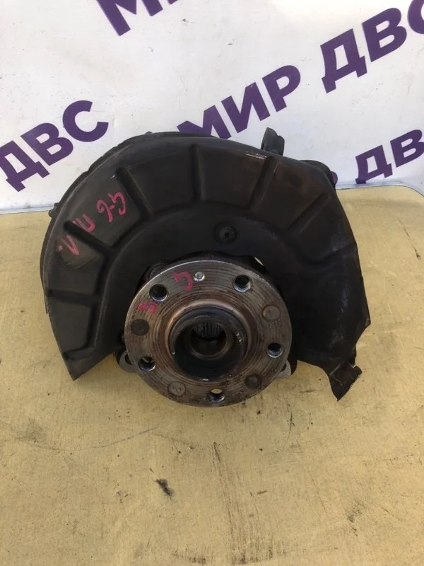 Кулак поворотный передний левый volkswagen golf 6