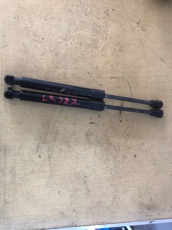 Амортизатор капота Land Rover RANGE ROVER L322