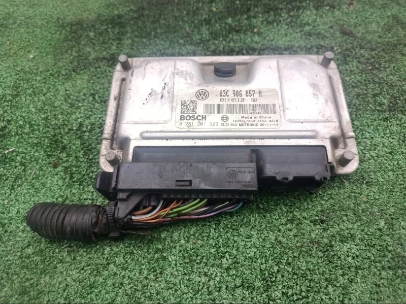 Блок управления двигателем volkswagen Polo 9N BTS