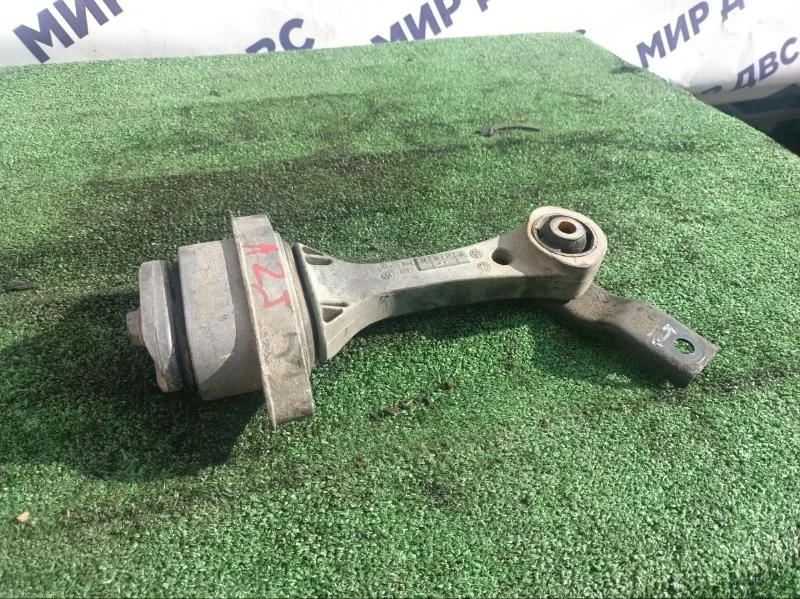 Подушка двигателя volkswagen golf 4 AZJ