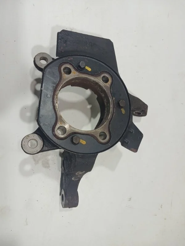 Кулак поворотный передний правый KIA PRO CEED