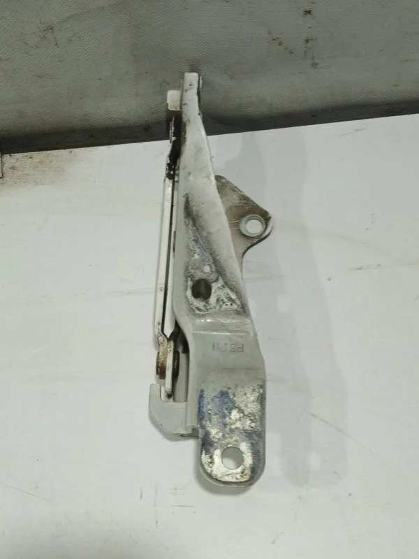 Петля капота правая KIA Soul 2 ХЕТЧБЕК 1.6