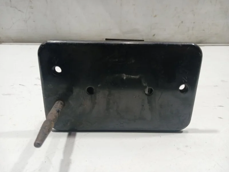 Кронштейн усилителя бампера задний правый KIA Soul