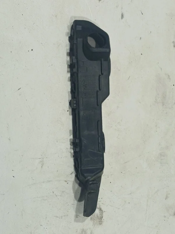 Крепление бампера переднее левое KIA CEED 2