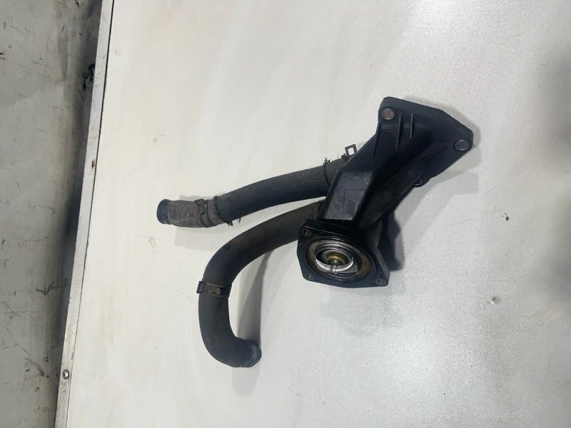 Корпус термостата KIA Mohave 2008