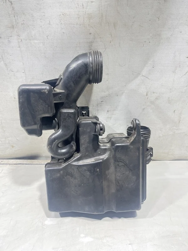 Резонатор воздушного фильтра KIA CEED 2 2013-2018