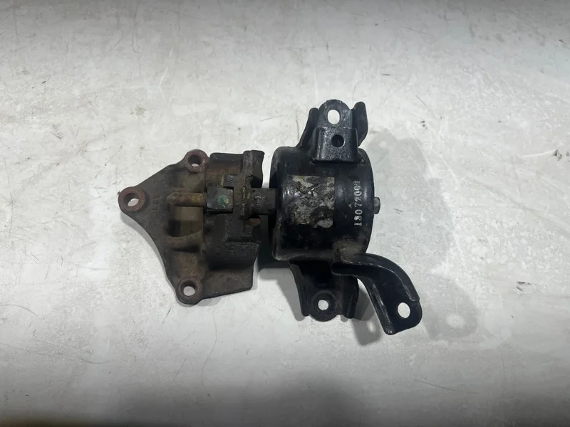 Подушка двигателя левая KIA CEED 2 2013-2018