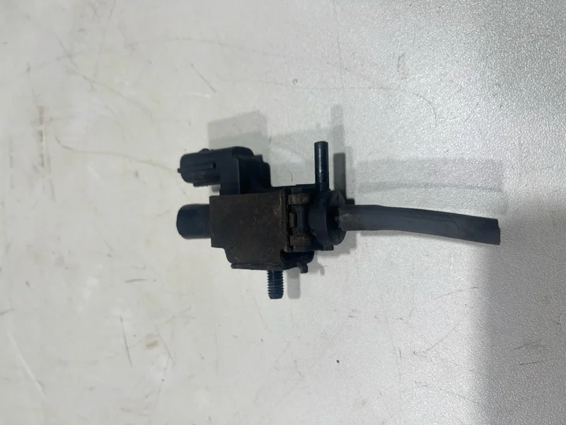 Клапан электромагнитный KIA Sportage 3 2011