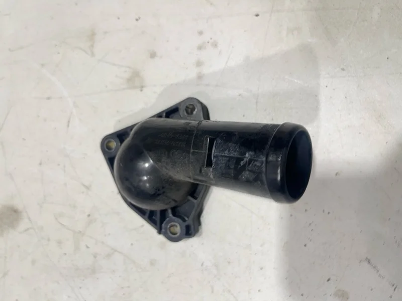 Крышка термостата KIA Sportage 3 2010-2013