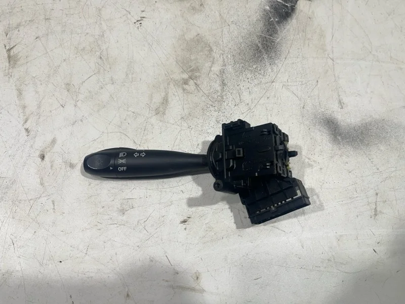 Подрулевой переключатель поворотников Hyundai Getz