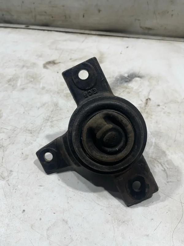 Подушка двигателя правая Hyundai Santa fe 2 2009