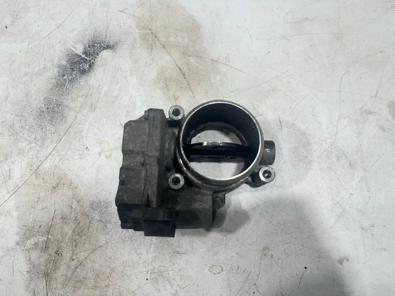 Дроссельная заслонка Hyundai Santa fe 2 2009