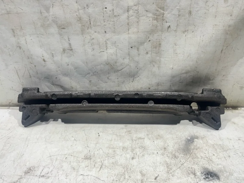 Абсорбер бампера Hyundai Tucson 3 2016