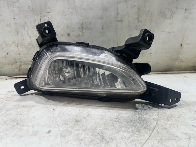 Фара противотуманная передняя правая Hyundai