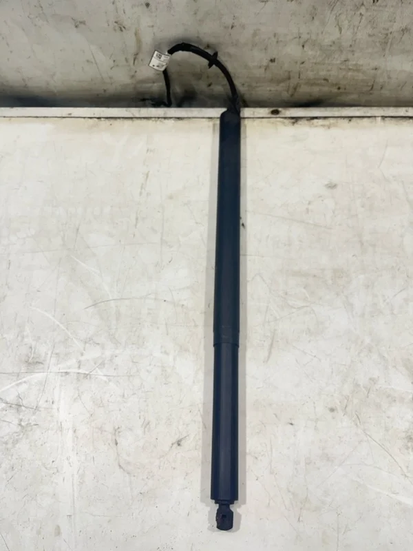 Амортизатор двери багажника правый Hyundai Tucson