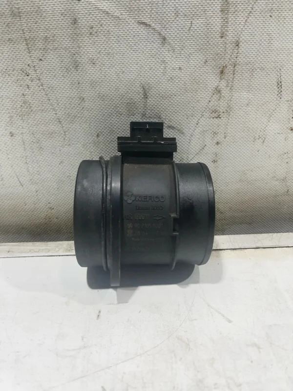 Датчик расхода воздуха KIA Sorento 2 2010