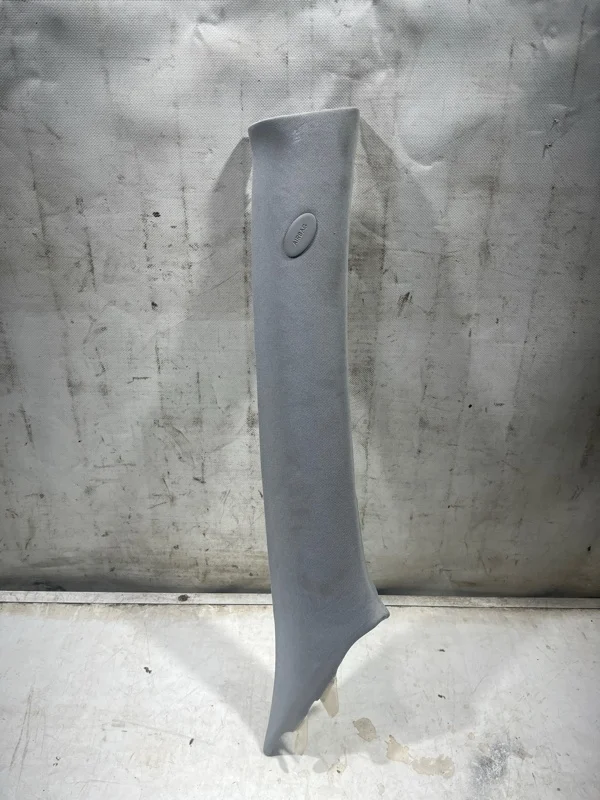 Обшивка стойки кузова передняя правая KIA Sorento