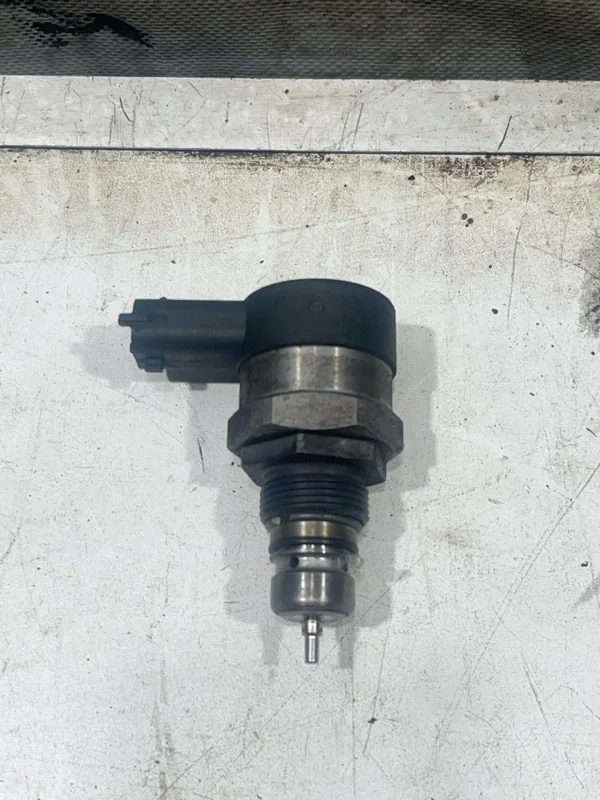 Регулятор давления топлива KIA Sorento 2 2010