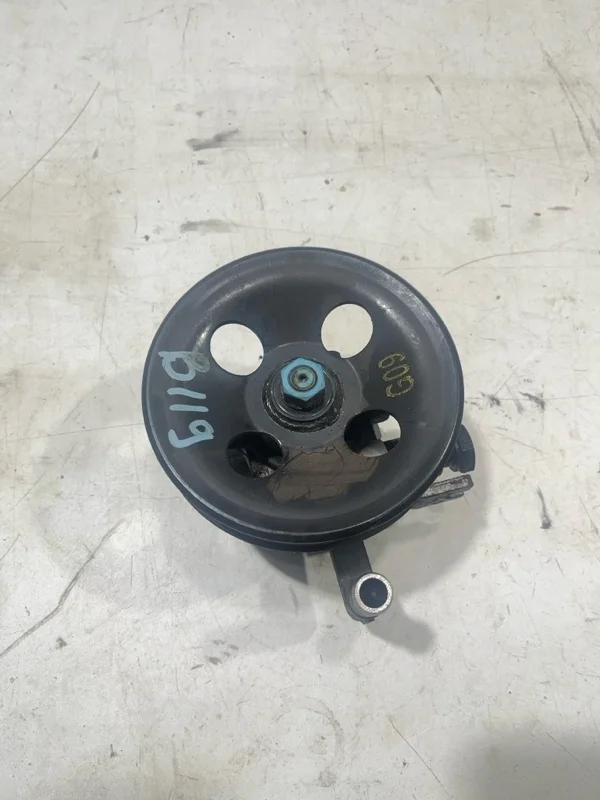 Насос гидроусилителя руля KIA Sorento 2 2010