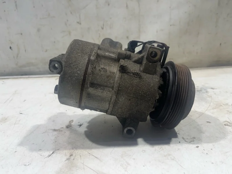 Компрессор кондиционера KIA Sorento 2 2010