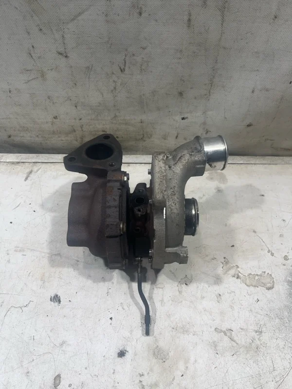 Трубина KIA Sorento 2 2010