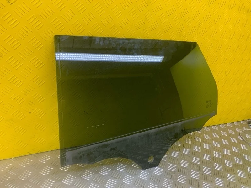 Стекло двери задней левой Land Rover Range Rover Evoque I (2011-2018) 2014 LR026715 2.2 D 224DT