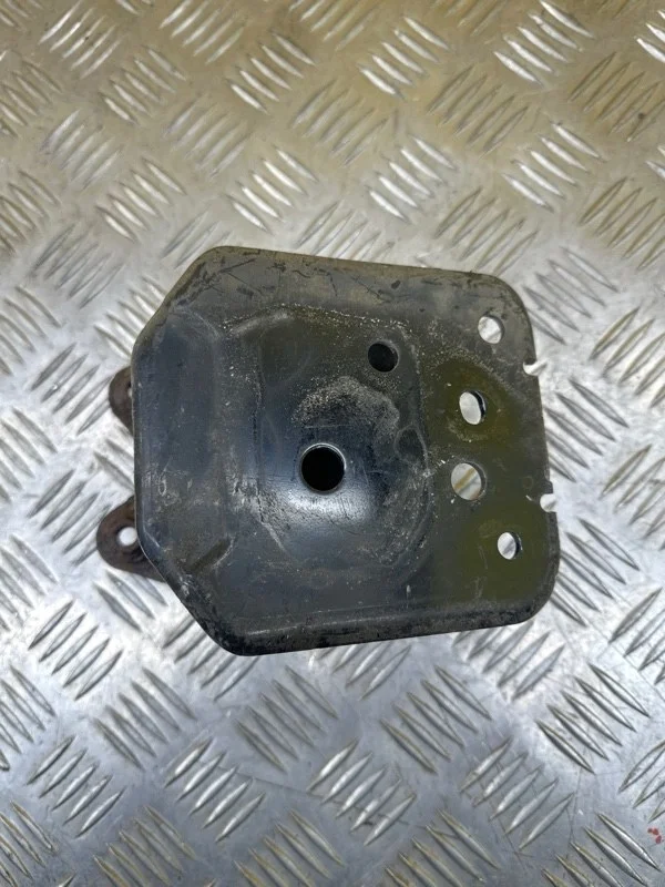 Кронштейн усилителя бампера заднего (домик) Toyota Rav 4 (Ca40) (2012-2019) 2013 5201542011 2.0 D 1ADFTV