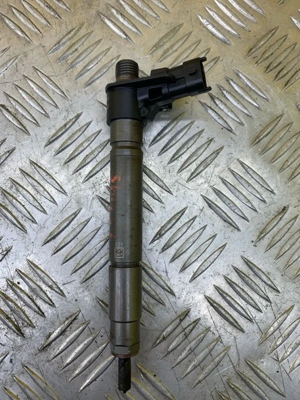 Форсунка дизельная электрическая Land Rover Range Rover Evoque I (2011-2018) 2014 0445116043 2.2 D 224DT