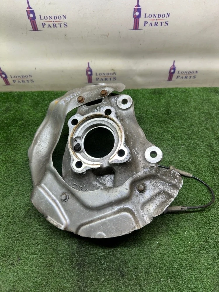 Кулак поворотный BMW F31