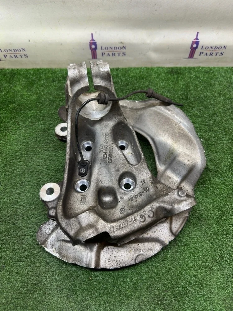 Кулак поворотный BMW F30