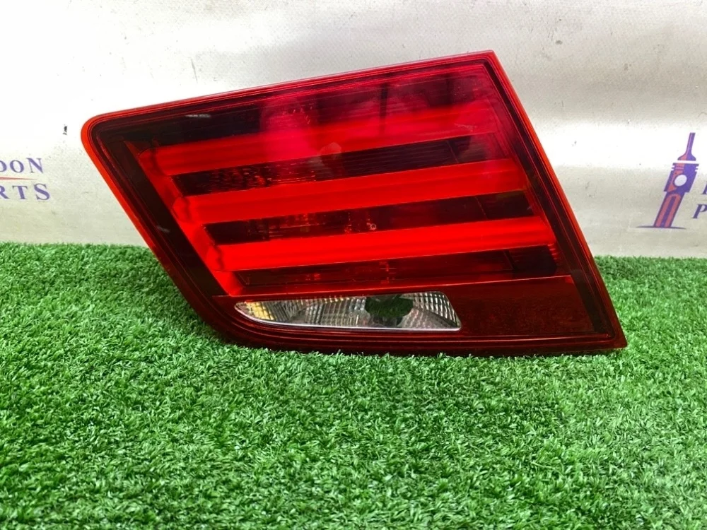 Фонарь в крышку багажника BMW F10