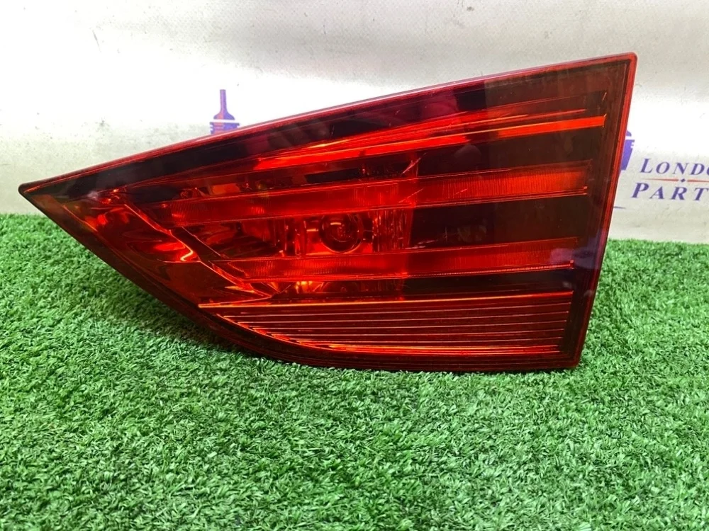 Фонарь в крышку багажника BMW X1 E84