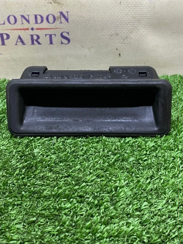 Кнопка открытия багажника BMW X1 E84