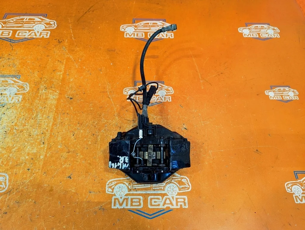 Суппорт задний правый Mercedes-Benz