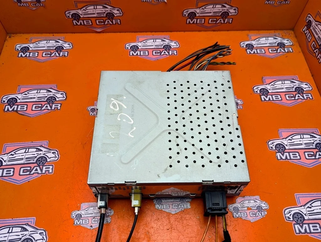 Усилитель звука Mercedes-Benz