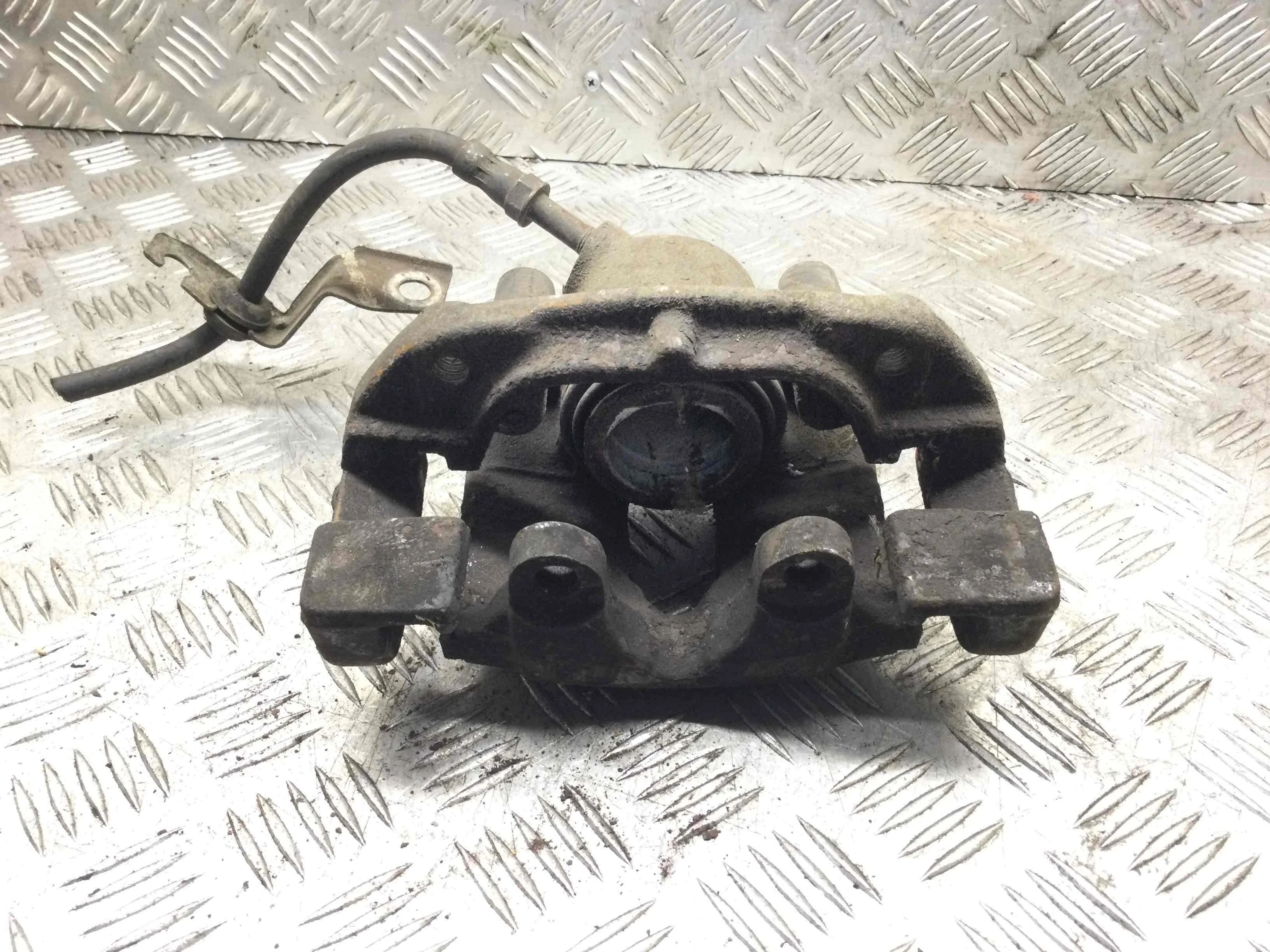 Суппорт передний правый BMW 3-Series 3-Series E46 1998 - 2006 бензин 1.8 i Механика Универсал