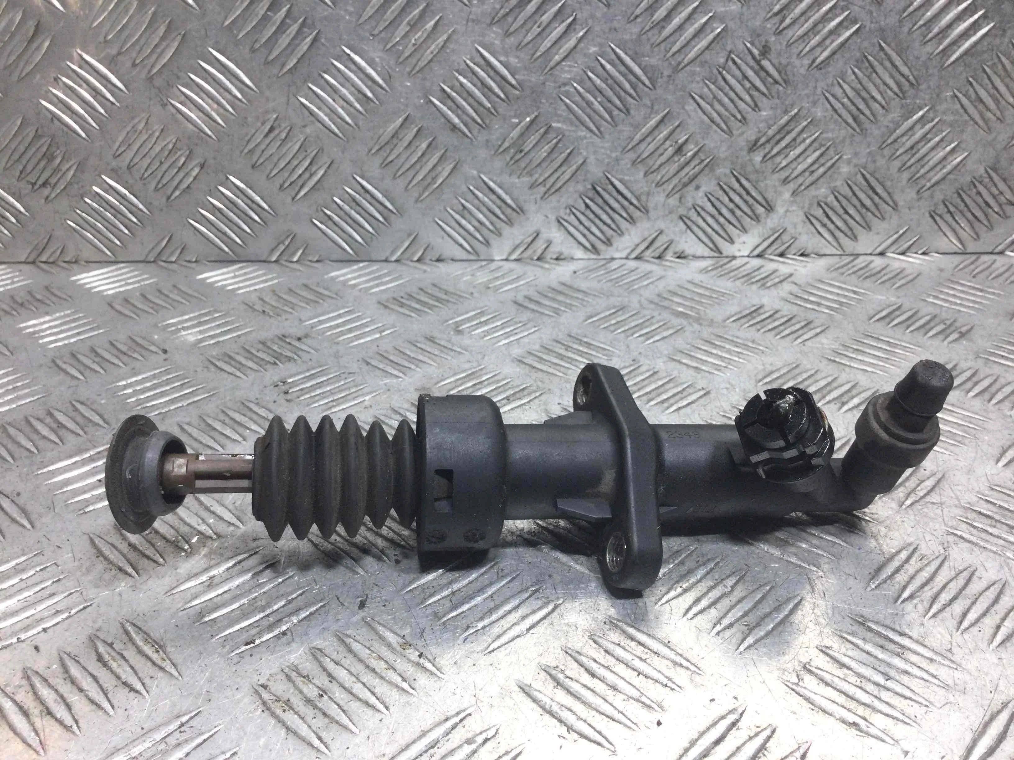 Цилиндр сцепления рабочий Citroen Xsara Picasso 1 поколение (1999-2004) бензин 1.8 i Механика Минивэн