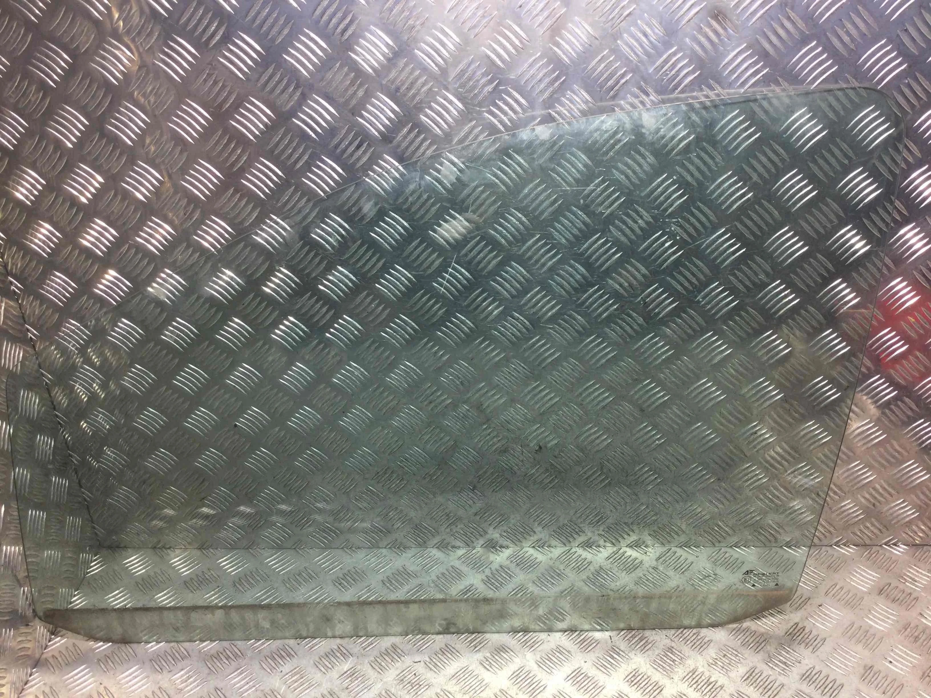 Стекло двери передней левой Volkswagen Sharan 1 поколение [рестайлинг] (2000-2003) дизель 1.9 TDI Автомат Минивэн